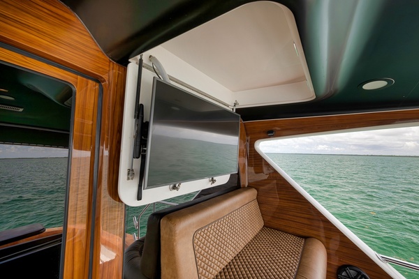 SIR REEL 92ft Viking Yacht For Sale