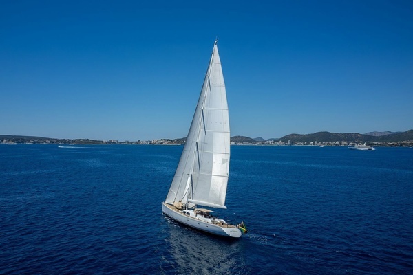 McMullen & Wing Frers 112 Yacht For Sale