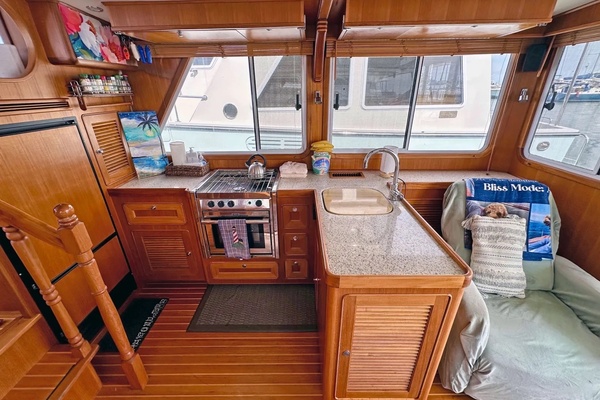 Bliss 38ft Helmsman Trawlers Yacht For Sale
