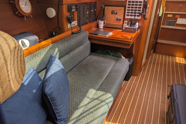 Retreat 33ft Hunter Yacht For Sale