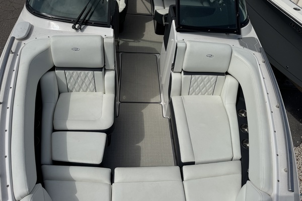 2021 Regal 29