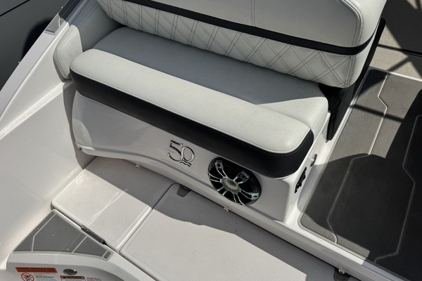 2021 Regal 29