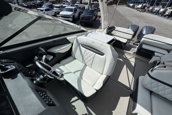 2021 Regal 29