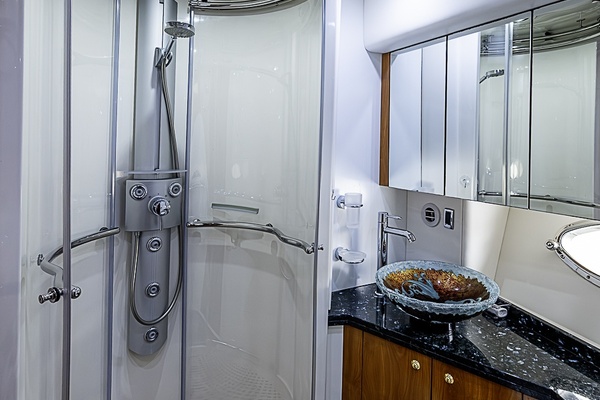 Sunseeker 62 EAGLE II - Head