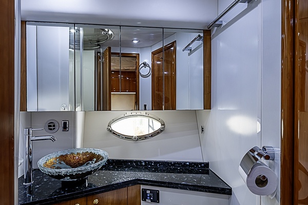Sunseeker 62 EAGLE II - Head