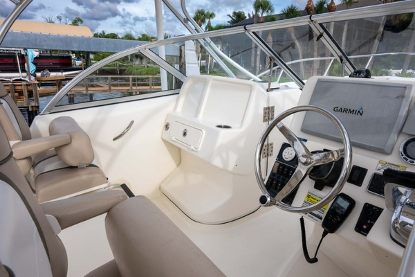 26ft World Cat Yacht For Sale