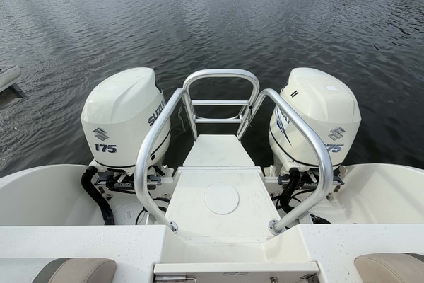 26ft World Cat Yacht For Sale