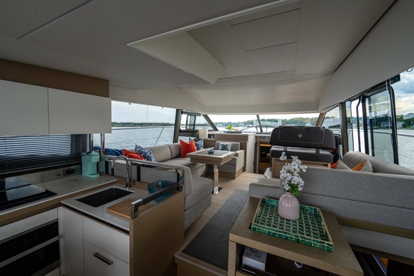 At Eaze 52ft Prestige Yacht For Sale