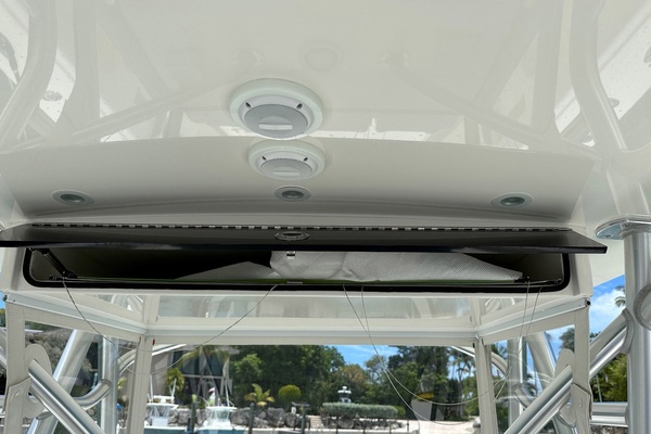 THE PEACEKEEPER 39ft SeaVee Yacht For Sale