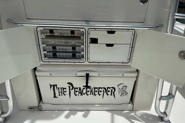 THE PEACEKEEPER 39ft SeaVee Yacht For Sale