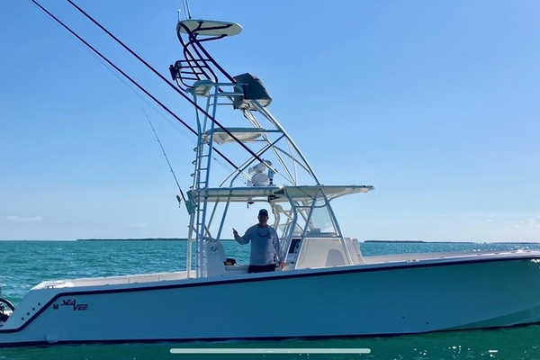 THE PEACEKEEPER 39ft SeaVee Yacht For Sale