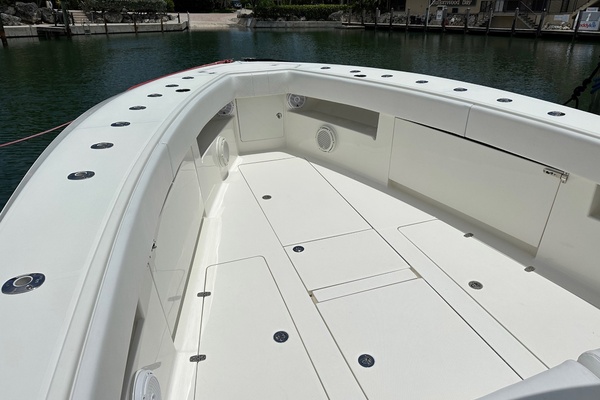 THE PEACEKEEPER 39ft SeaVee Yacht For Sale