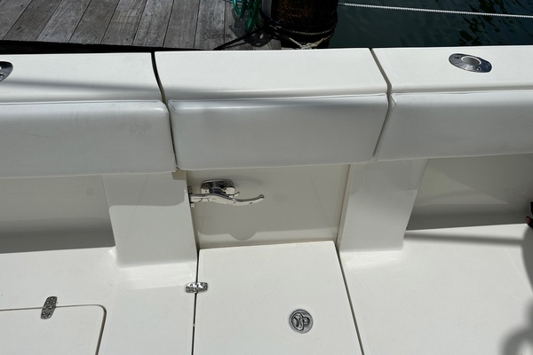 THE PEACEKEEPER 39ft SeaVee Yacht For Sale