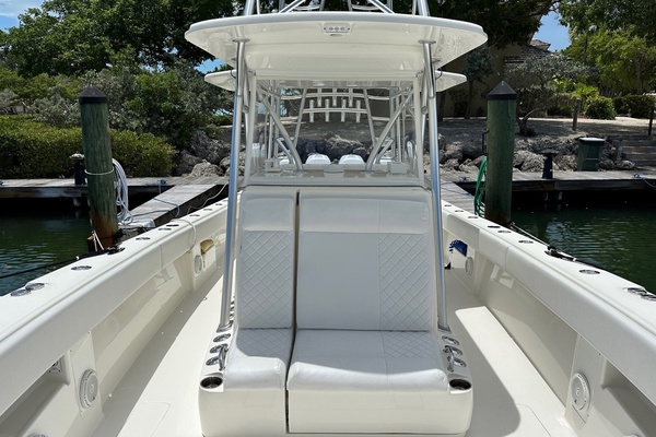 THE PEACEKEEPER 39ft SeaVee Yacht For Sale