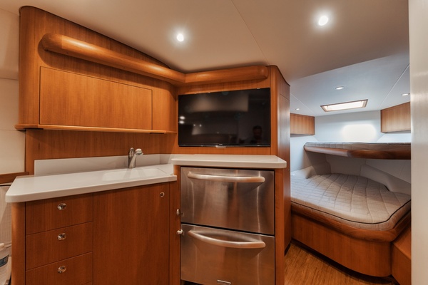 DOG HOUSE 40ft F amp S Yacht For Sale