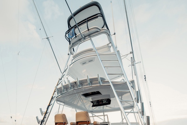 DOG HOUSE 40ft F amp S Yacht For Sale