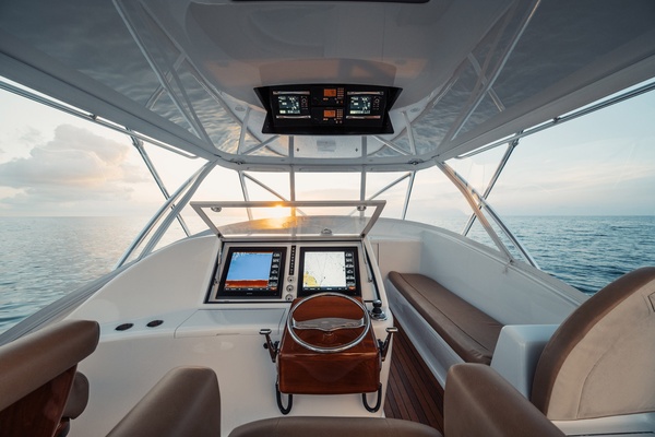 DOG HOUSE 40ft F amp S Yacht For Sale