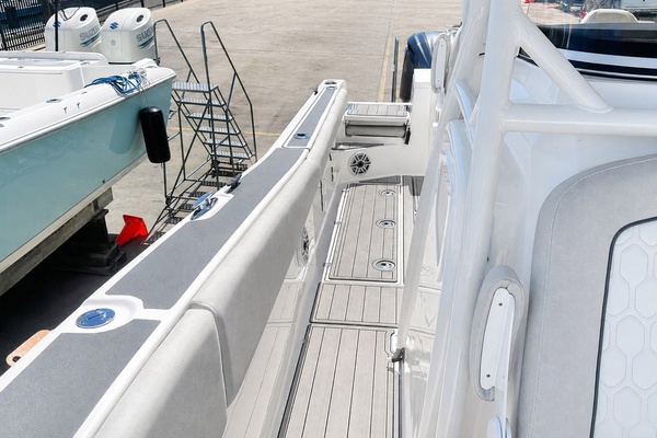 28ft Sea Fox Yacht For Sale