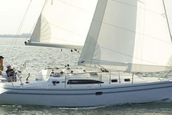 2005 Catalina 350