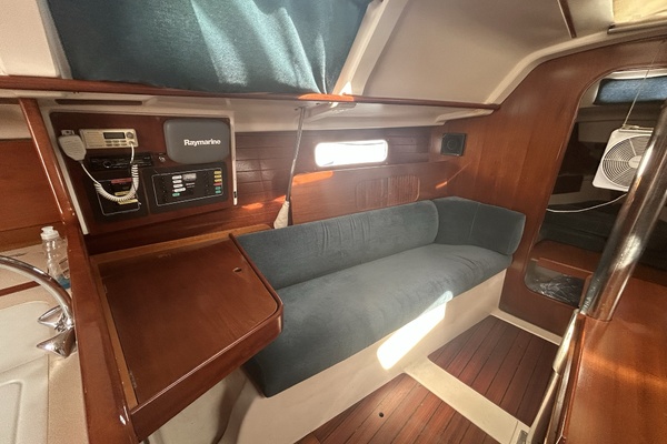Belican 32ft Beneteau Yacht For Sale