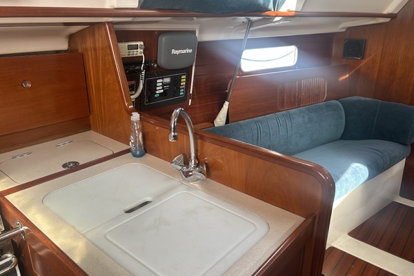 Belican 32ft Beneteau Yacht For Sale