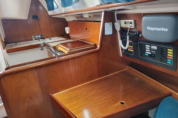 Belican 32ft Beneteau Yacht For Sale