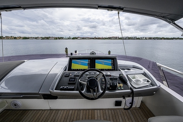 Princess S65 Yacht For Sale