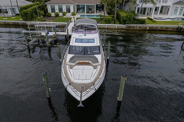 2017 Princess 65