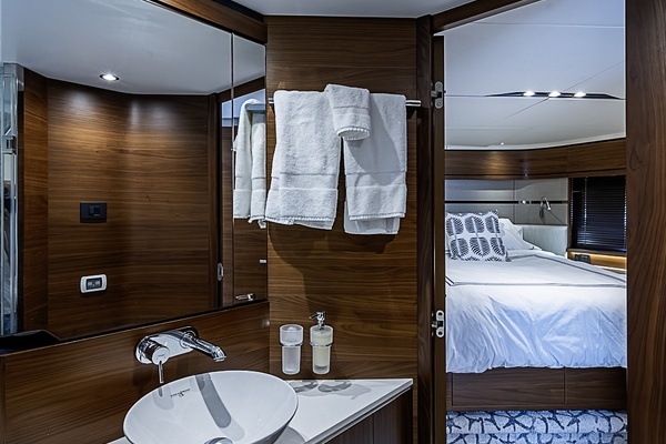 Princess S65 Yacht For Sale
