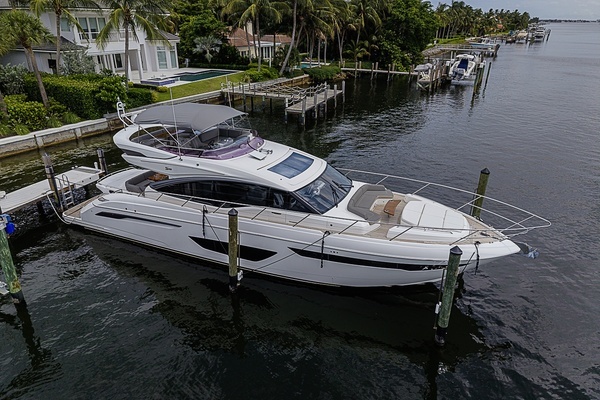 2017 Princess 65
