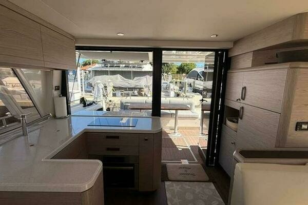 Greenline 48 Fly Hybrid Yacht For Sale