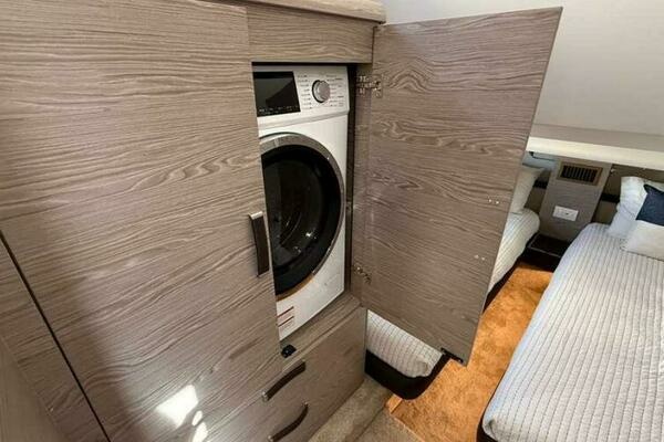 Greenline 48 Fly Hybrid Yacht For Sale