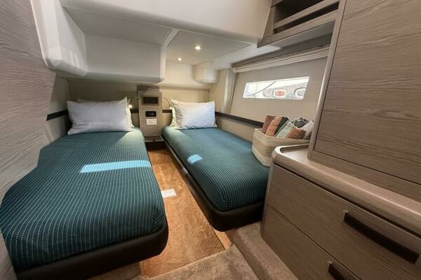 Greenline 48 Fly Hybrid Yacht For Sale
