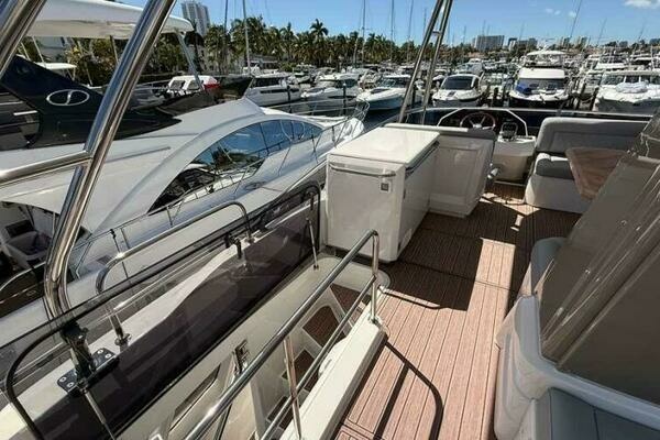 Greenline 48 Fly Hybrid Yacht For Sale
