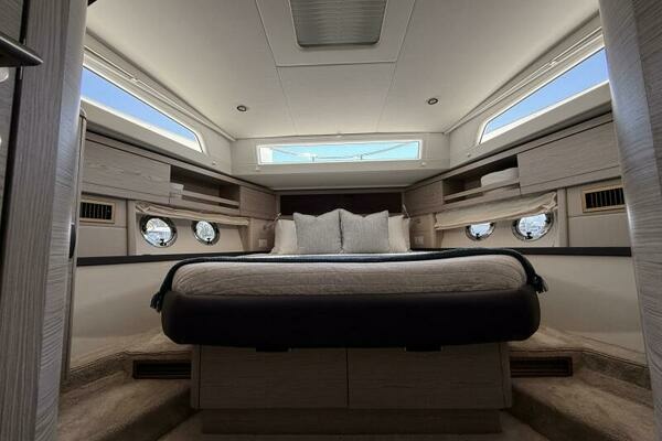 Greenline 48 Fly Hybrid Yacht For Sale