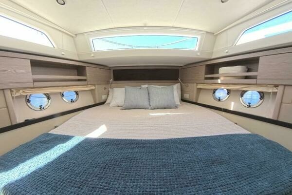 Greenline 48 Fly Hybrid Yacht For Sale
