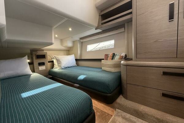 Greenline 48 Fly Hybrid Yacht For Sale