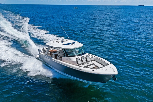 What the Hull 43ft Tiara Yachts Yacht For Sale