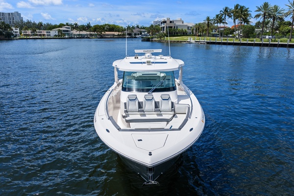 What the Hull 43ft Tiara Yachts Yacht For Sale