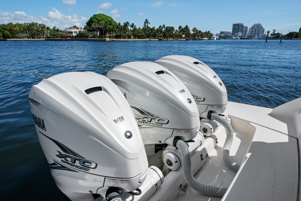 What the Hull 43ft Tiara Yachts Yacht For Sale