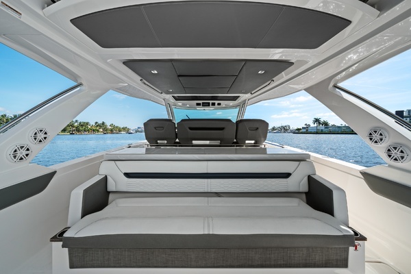 What the Hull 43ft Tiara Yachts Yacht For Sale