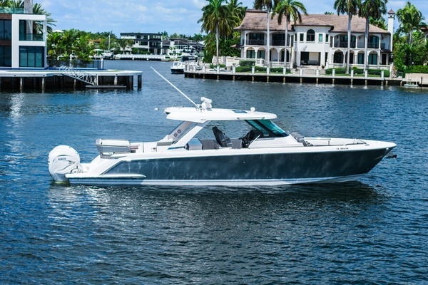 43-ft-Tiara Yachts-2020--What the Hull Fort Lauderdale Florida United States  yacht for sale