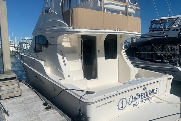 2008 Silverton 36 Convertible