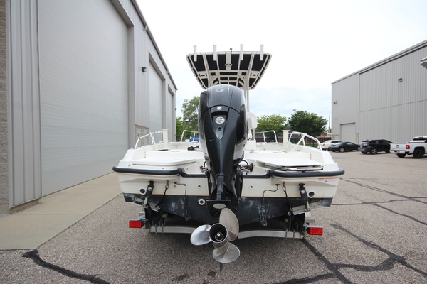 21ft Boston Whaler Yacht For Sale