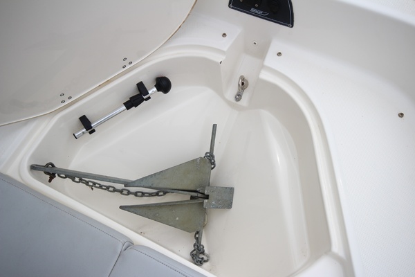 21ft Boston Whaler Yacht For Sale