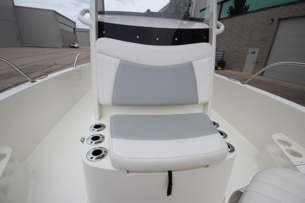 21ft Boston Whaler Yacht For Sale