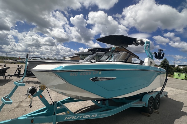 23ft Nautique Yacht For Sale