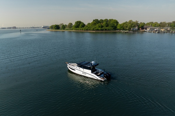 30ft Navan Yacht For Sale