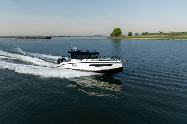 30ft Navan Yacht For Sale