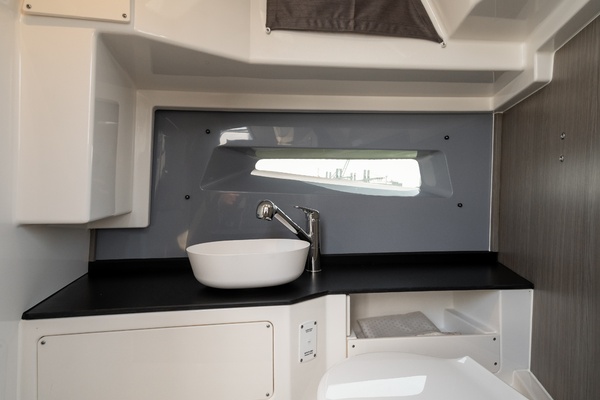 30ft Navan Yacht For Sale